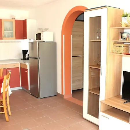 Apartament Andjela With Terrace, Garden And Sea View Barbat na Rabu