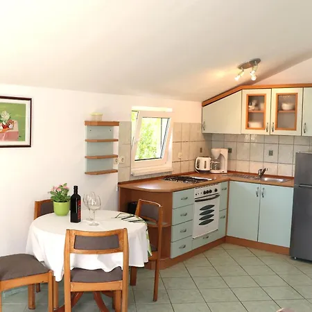 Andjela With Terrace, Garden And Sea View Apartament