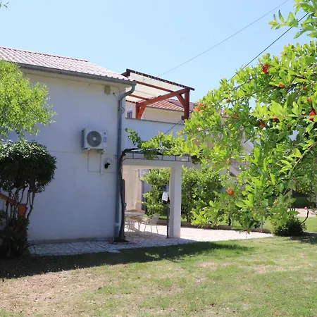 Andjela With Terrace, Garden And Sea View *