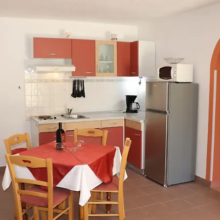 Apartament Andjela With Terrace, Garden And Sea View Barbat na Rabu