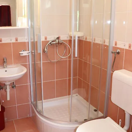Apartament Andjela With Terrace, Garden And Sea View