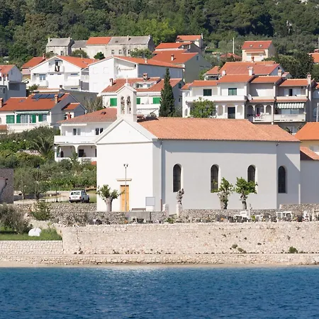 Andjela With Terrace, Garden And Sea View Barbat na Rabu