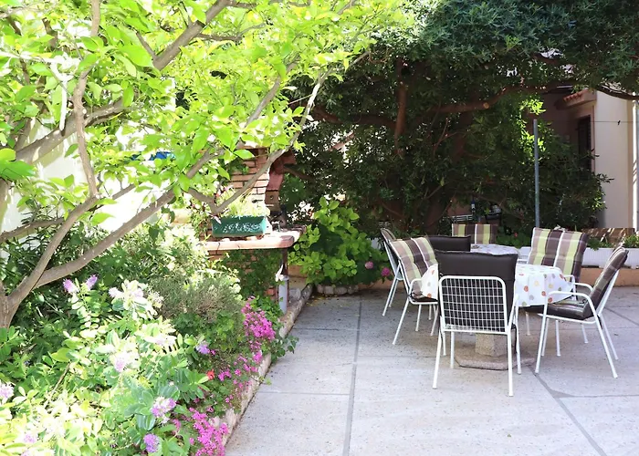 Andjela With Terrace, Garden And Sea View Barbat na Rabu