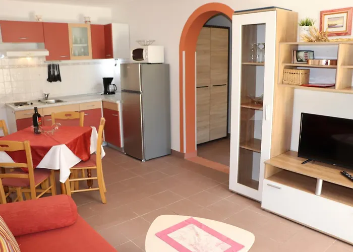 Apartamento Andjela With Terrace, Garden And Sea View *