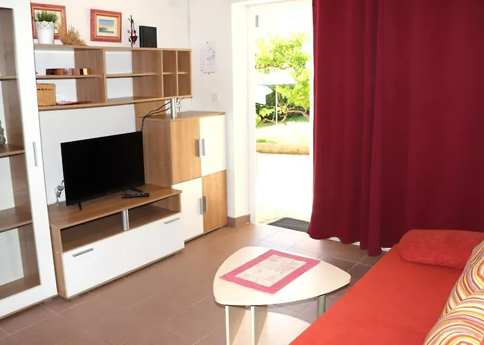 Apartamento Andjela With Terrace, Garden And Sea View *