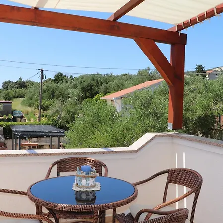 Andjela With Terrace, Garden And Sea View Appartement