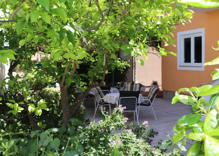 Andjela With Terrace, Garden And Sea View Barbat na Rabu
